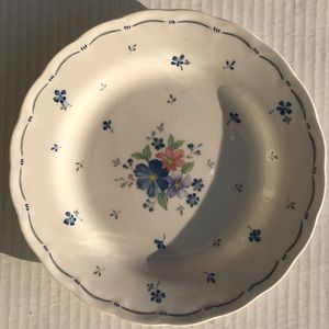 Set Of 4 “Dauphine” By Nikko Salad/Dessert Plates Provincial Designs 7”